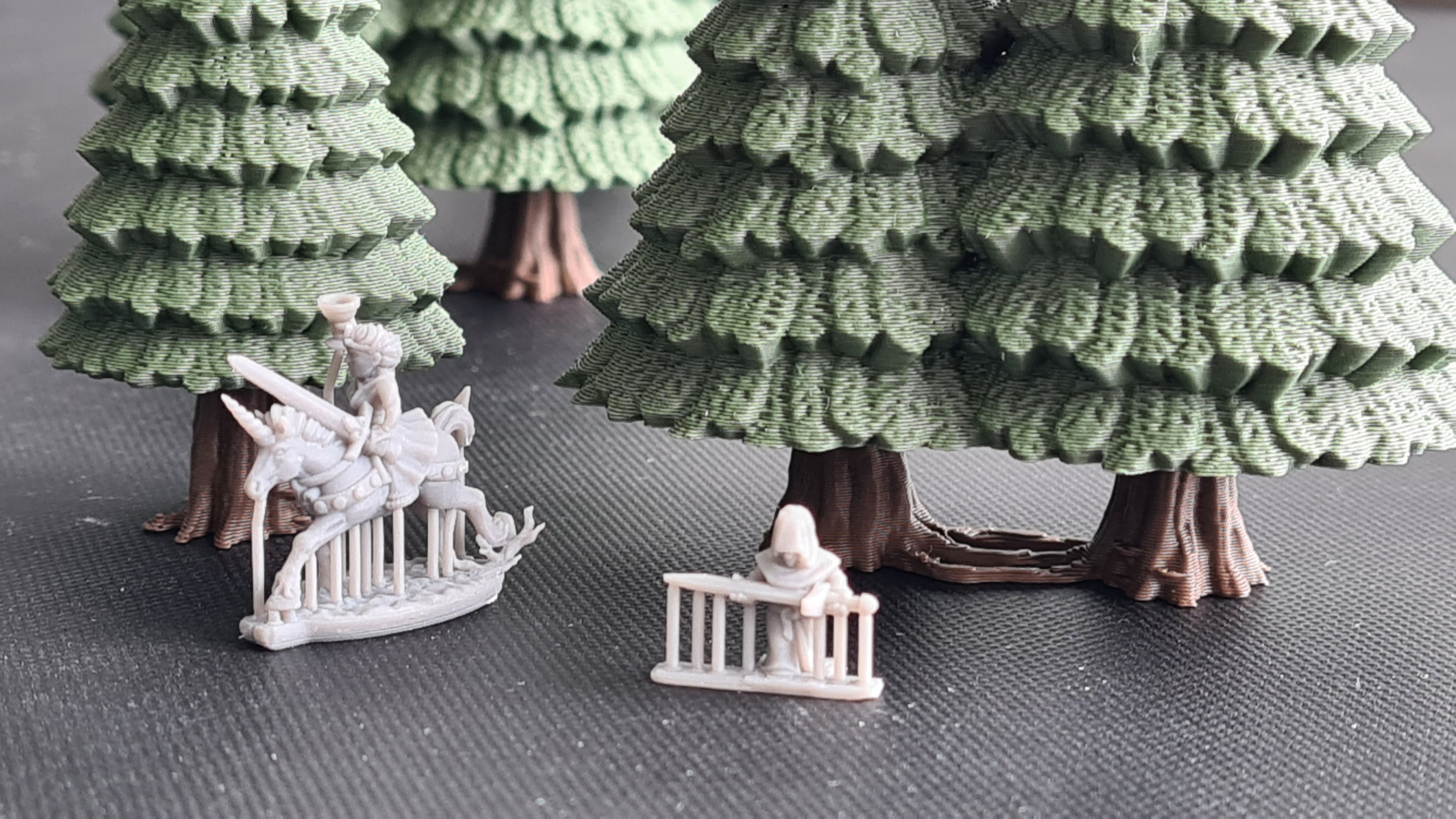 10mm Scale Plastic Pine Tree Set