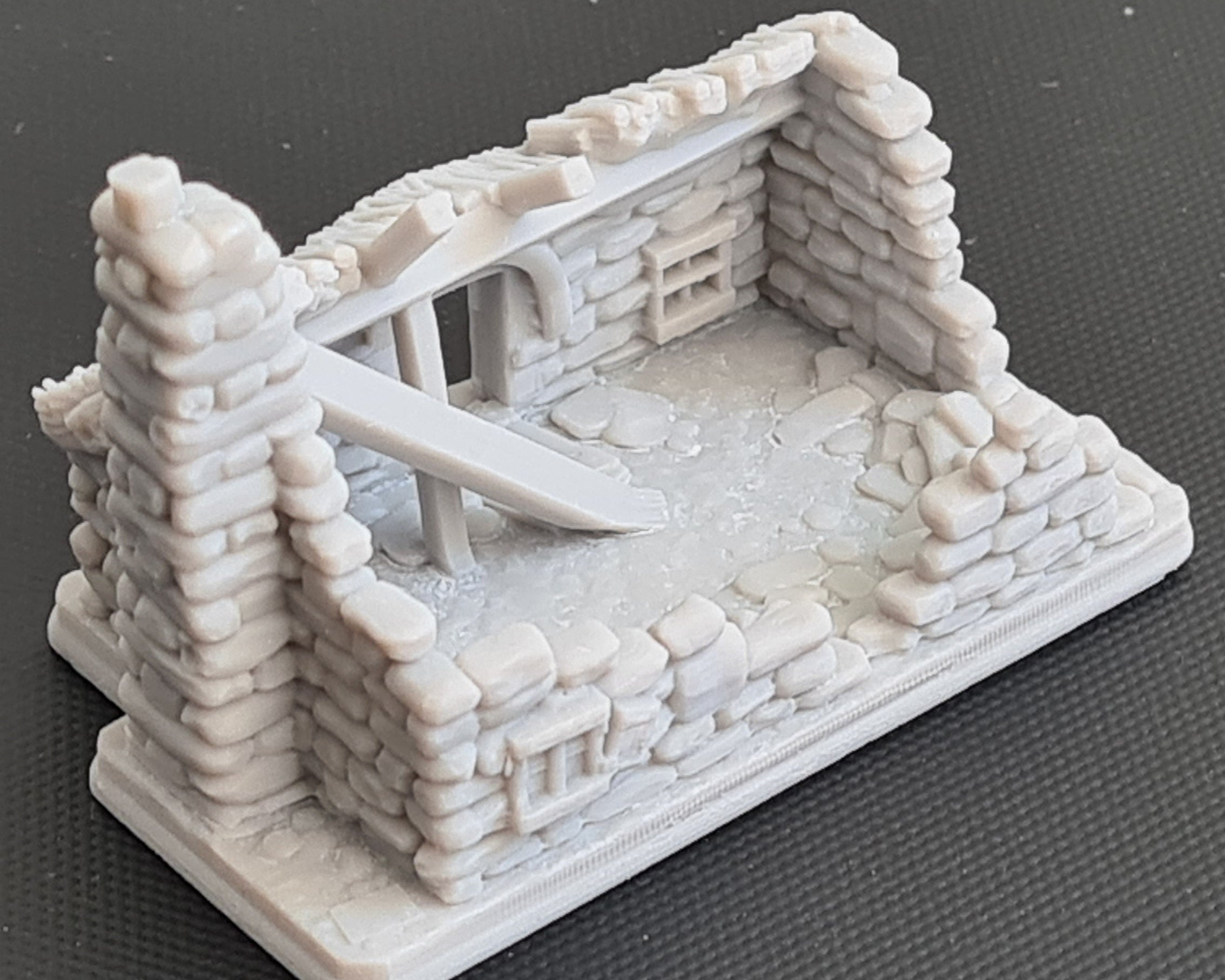 10mm Ruined Cottage