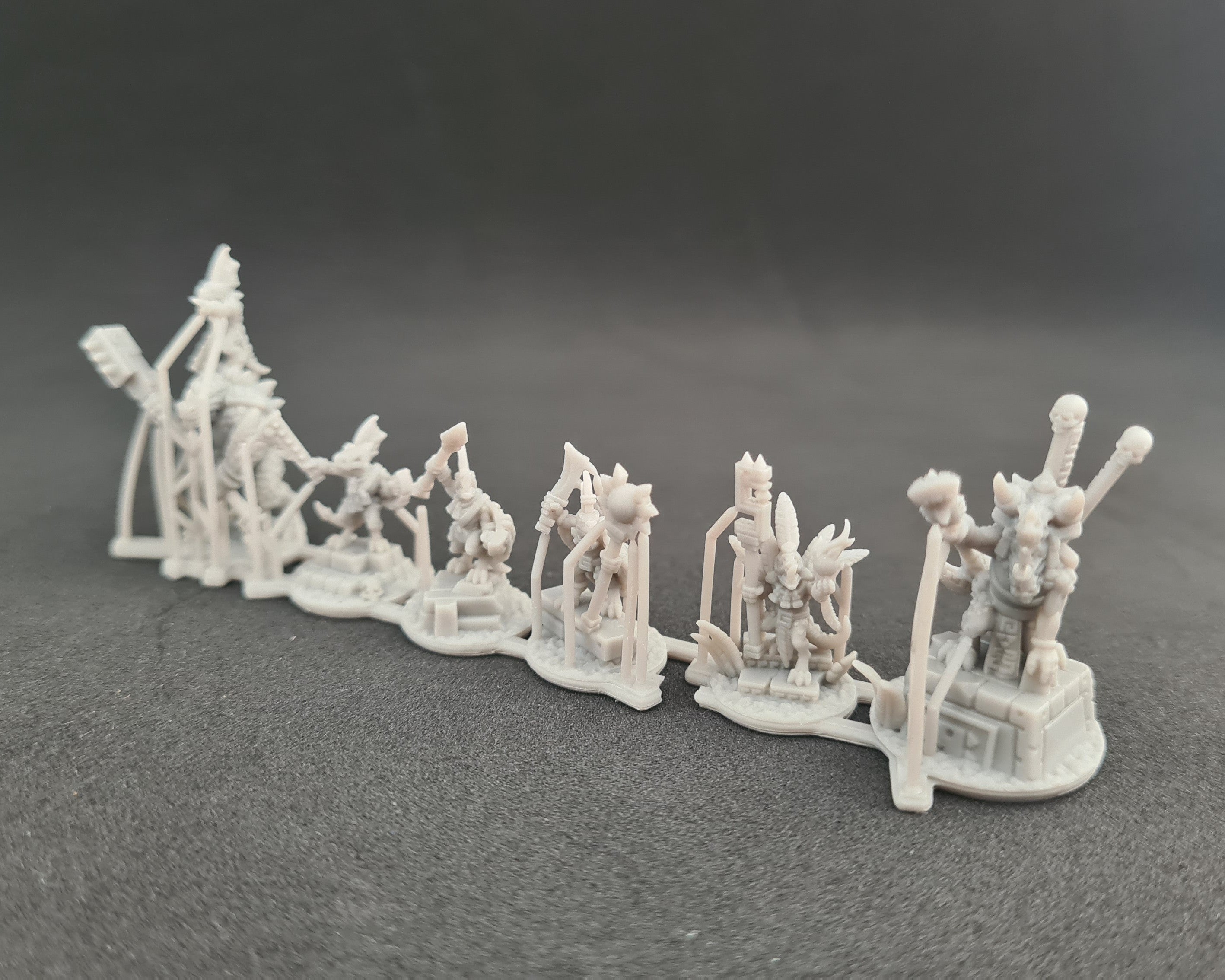 Lizardmen Commanders and wizards