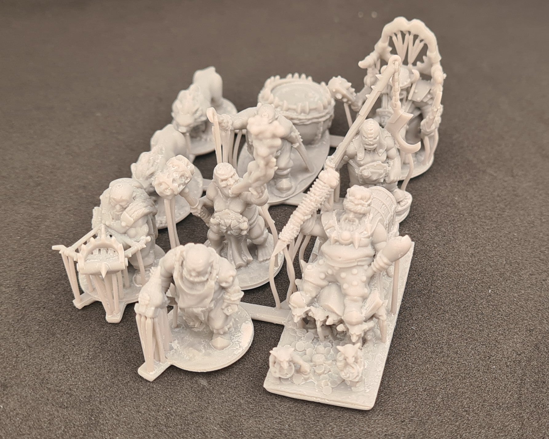 Ogre Commanders and Wizards on foot