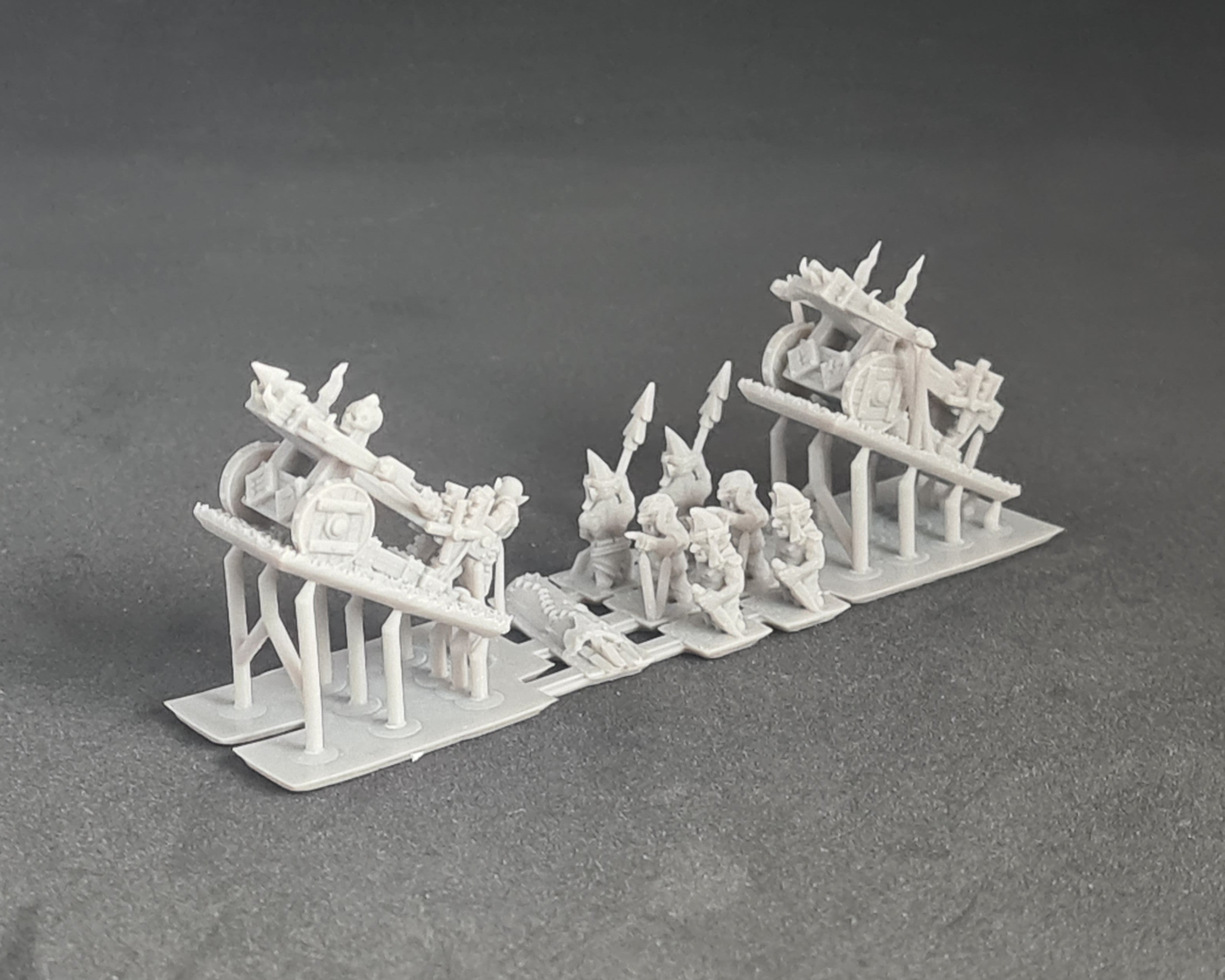 Chaos Dwarf Hobgoblin Bolt Thrower (FD)