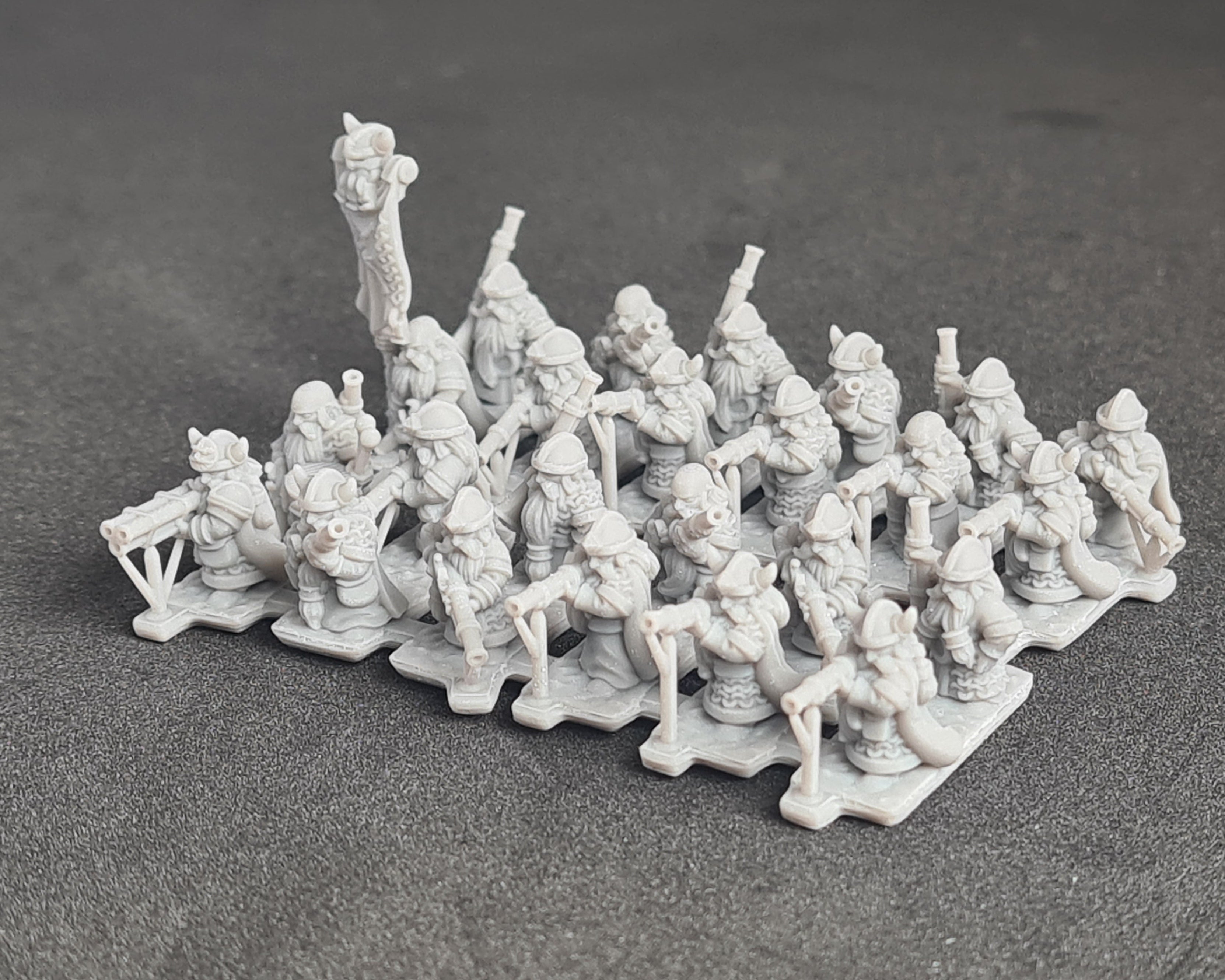 Dwarf Handgunners
